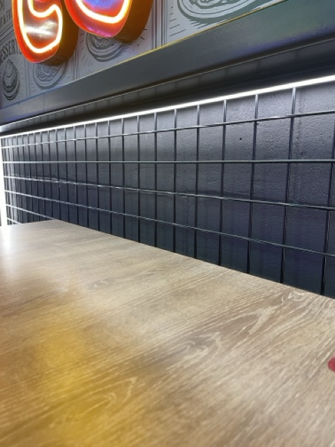 Catch 22 Restaurant Dubai - Lime-based plaster finish close-up