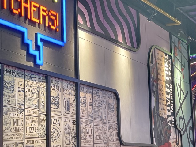 Catch 22 Restaurant Dubai - Decorative wall finish overview