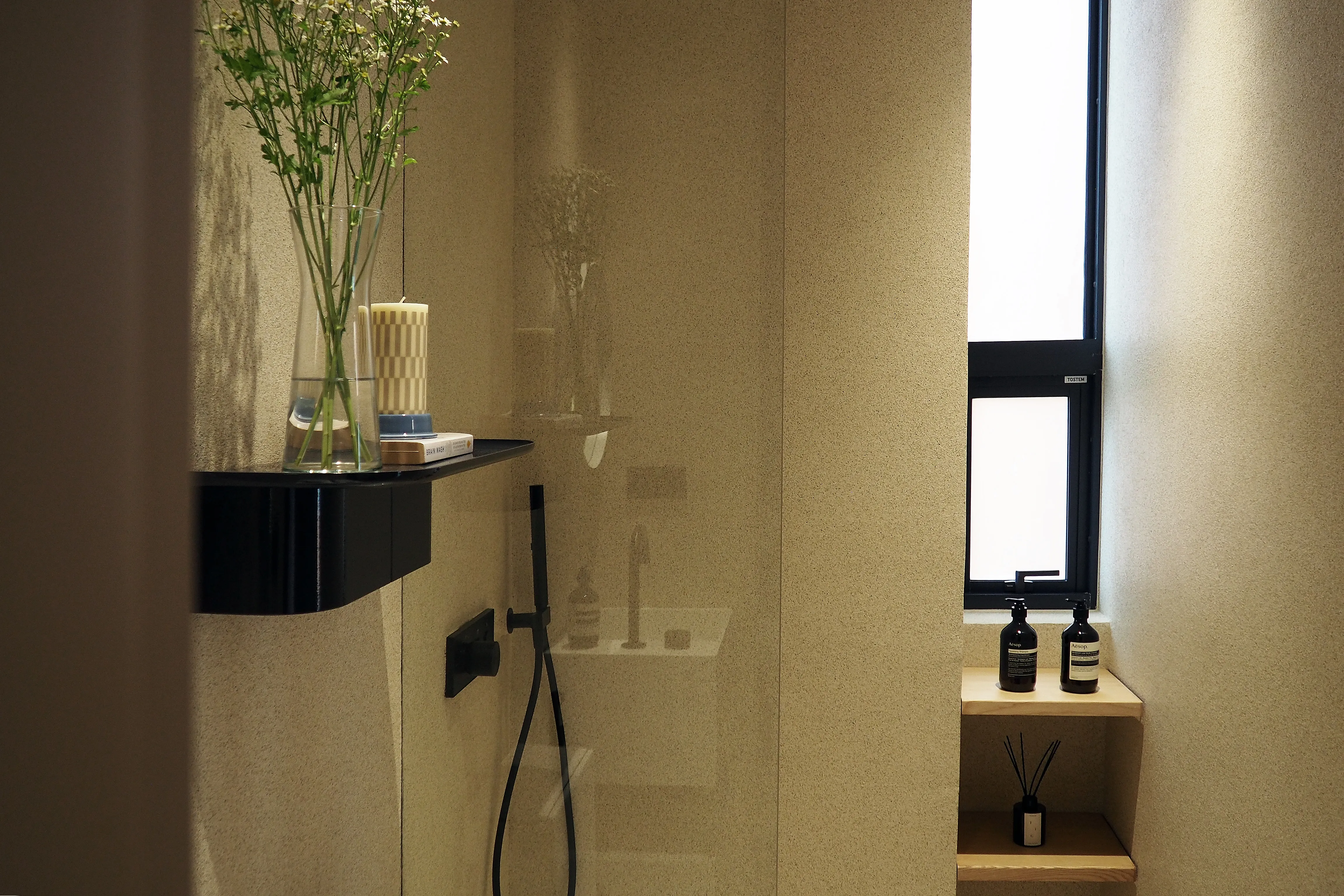 Alom Ari Residence — Room view