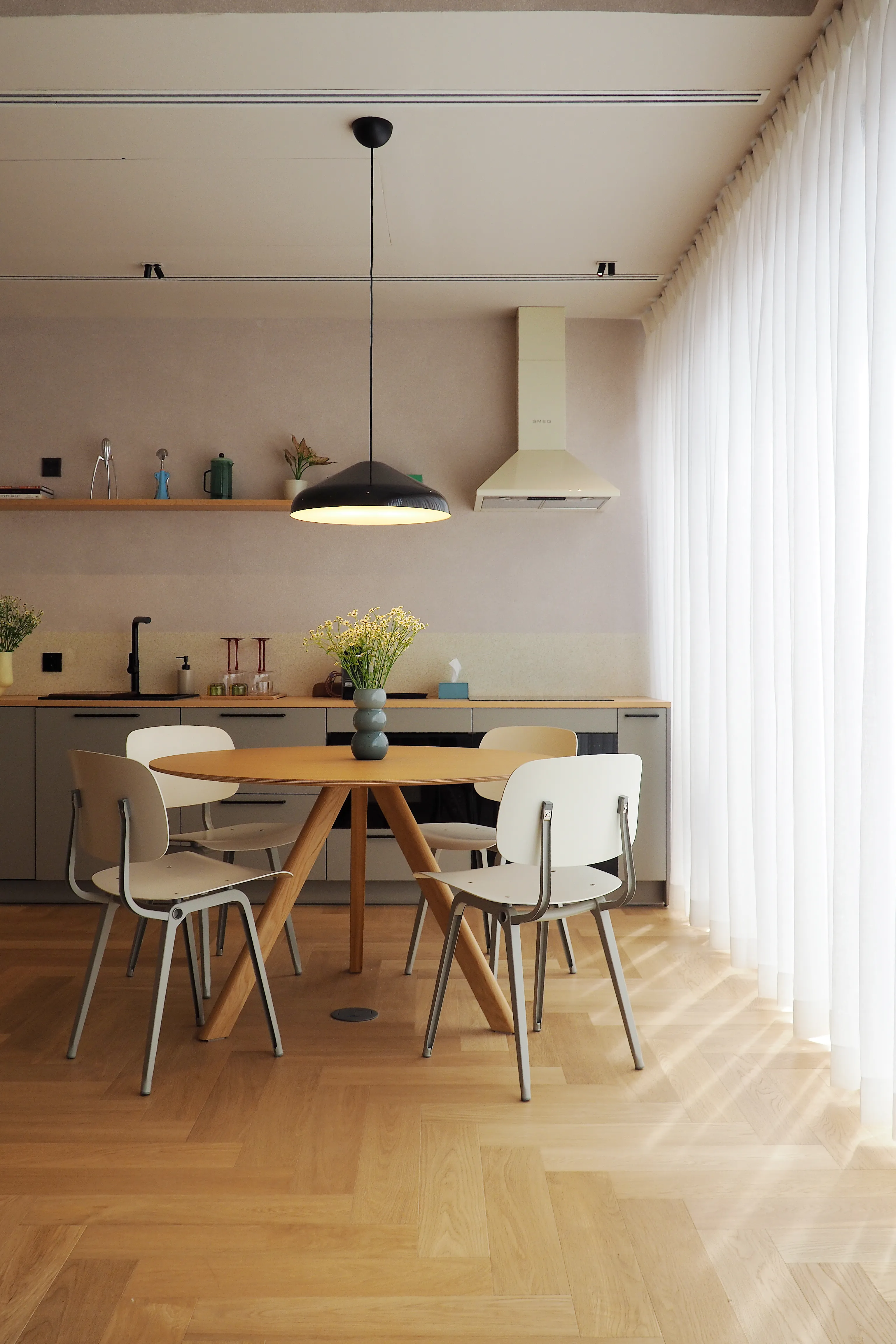 Alom Ari Residence — Wall surface detail