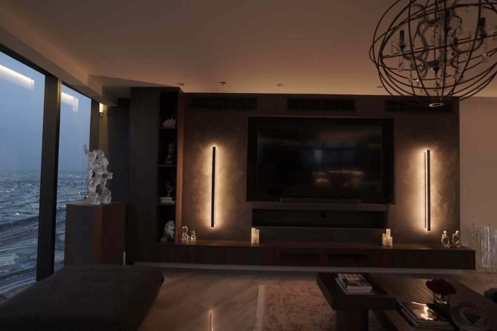 Palm Jumeirah penthouse living room with Nappa Trowel decorative finish by Silk Plaster and ambient LED lighting